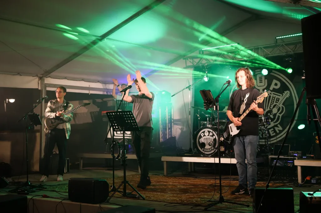 Sommerkonzert in Wittichenau im Festzelt – unterstützt von der EVSE